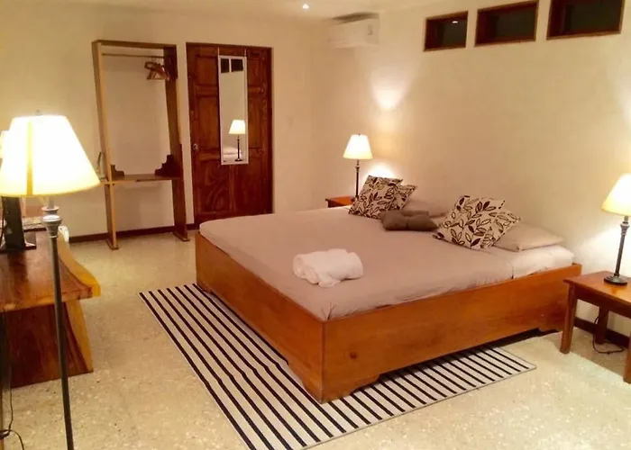 Casa Blanca Hotel Tamarindo